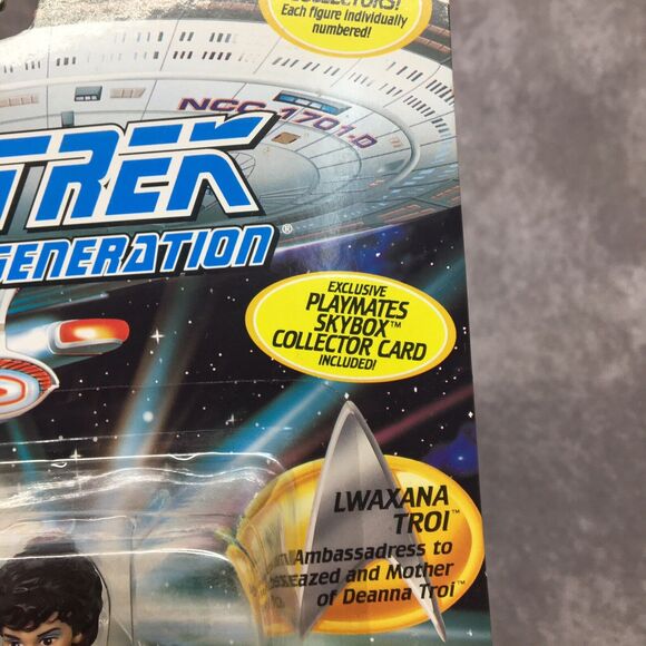 STAR TREK The Next Generation Lwaxana Troi 7th Season Collector Playmates Figure - Picture 12 of 12